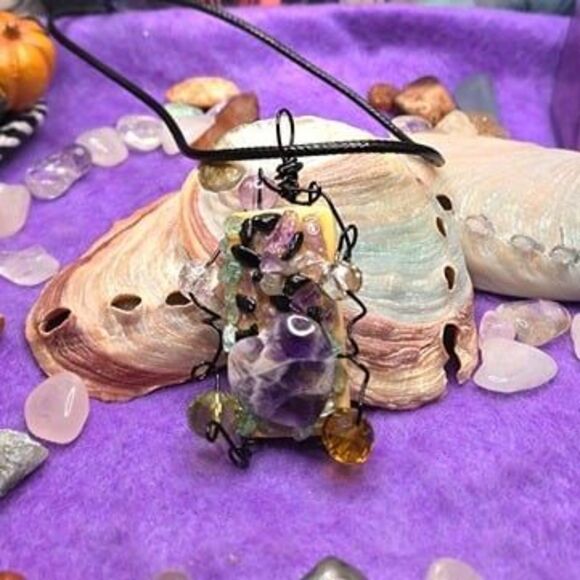 Amethyst Gemstone Heart with Crystal Chips and Beads Pendant - Picture 4 of 6